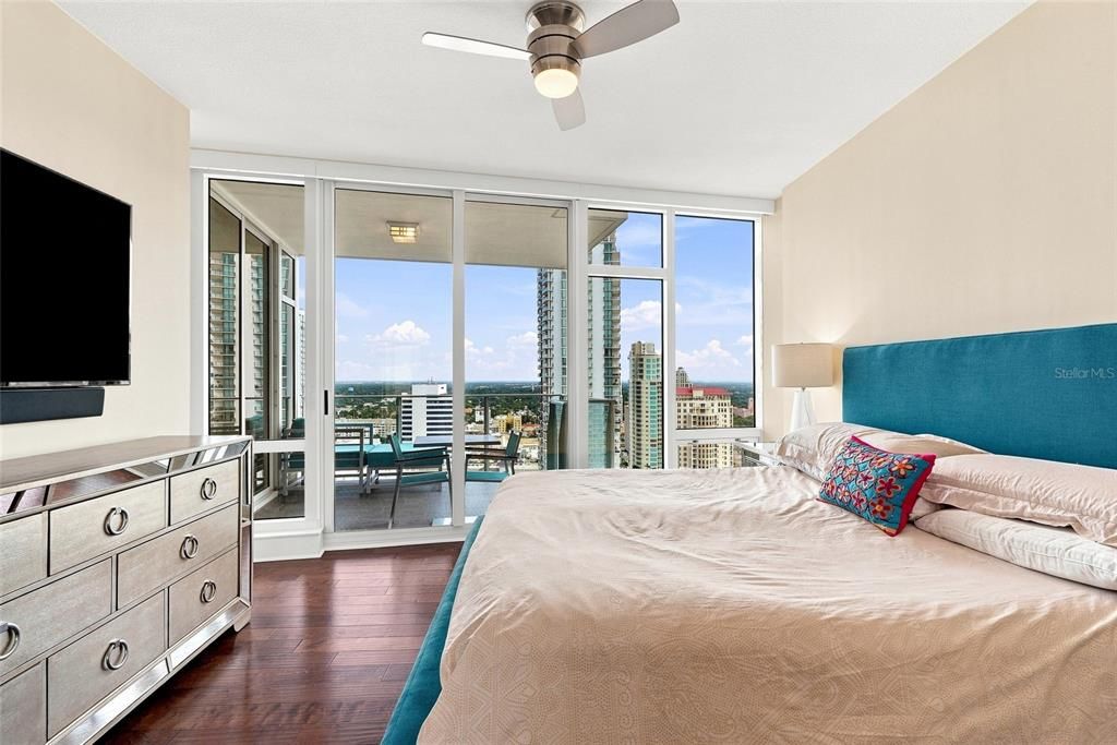 For Sale: $1,295,000 (2 beds, 2 baths, 1442 Square Feet)