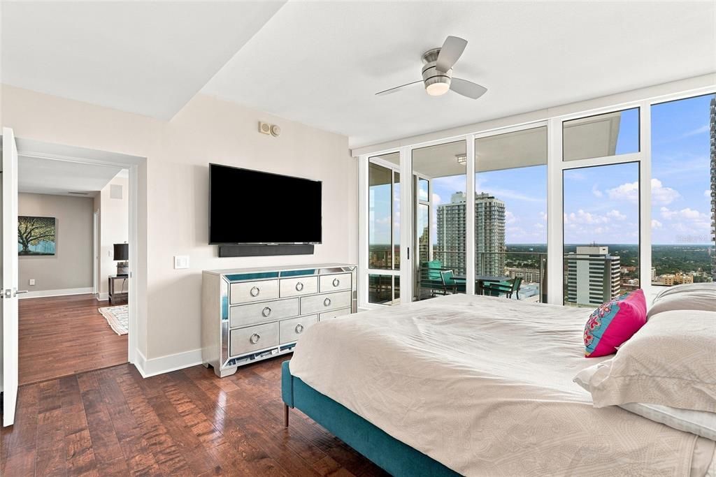 For Sale: $1,295,000 (2 beds, 2 baths, 1442 Square Feet)