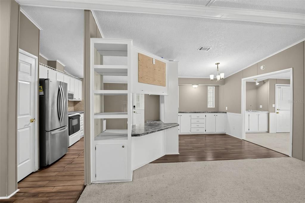 For Sale: $209,000 (2 beds, 2 baths, 1342 Square Feet)