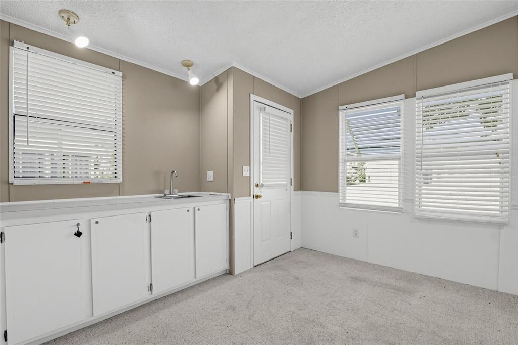 For Sale: $209,000 (2 beds, 2 baths, 1342 Square Feet)