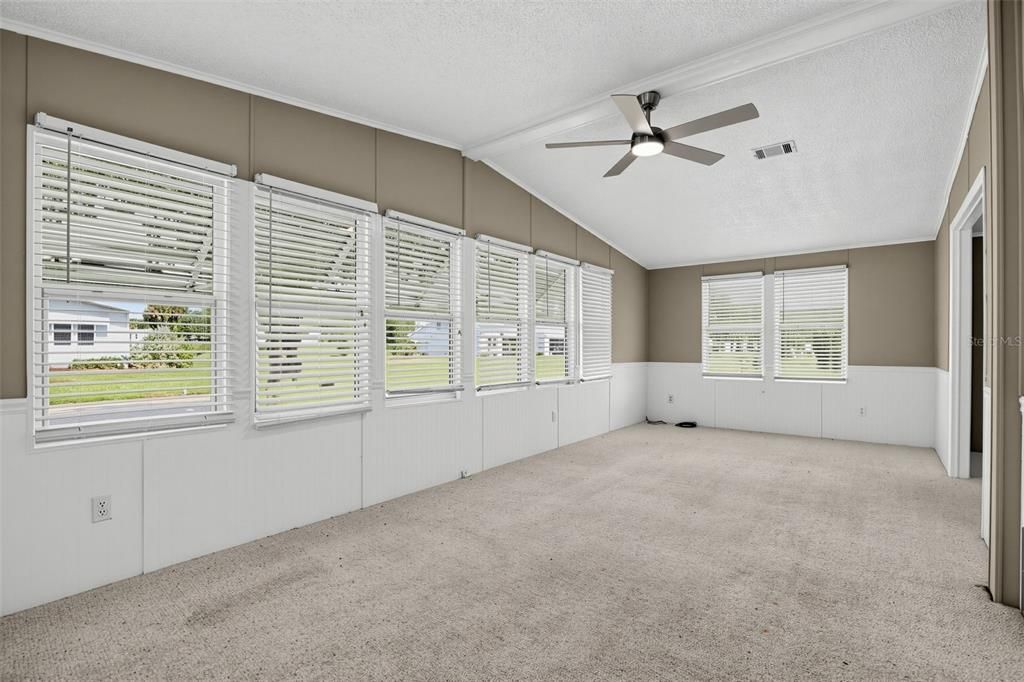 For Sale: $209,000 (2 beds, 2 baths, 1342 Square Feet)