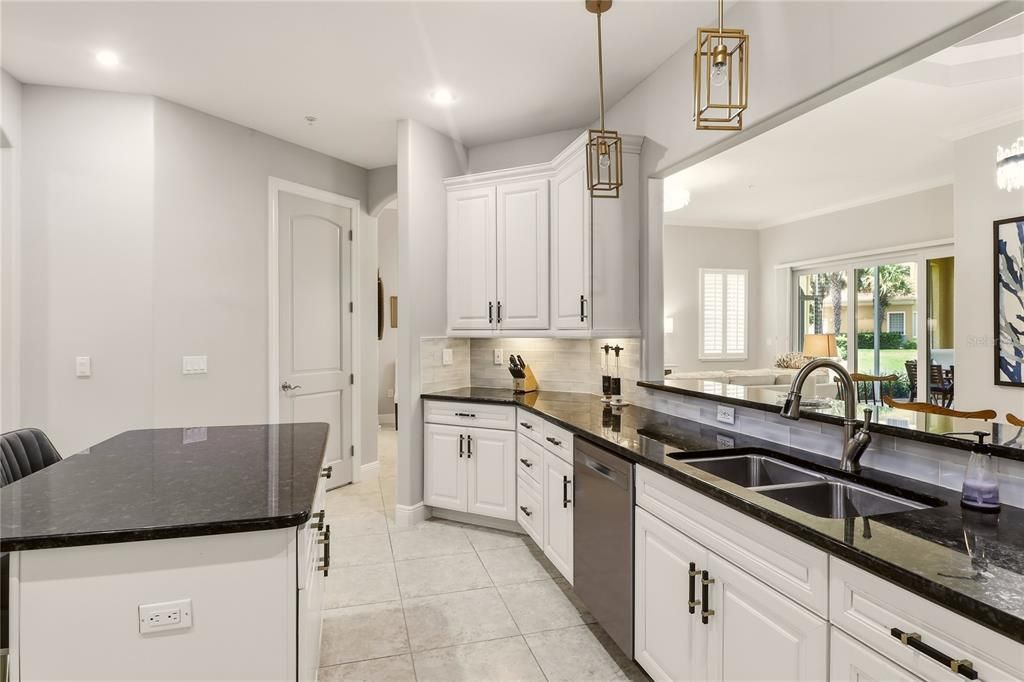 En Venta: $549,000 (3 camas, 2 baños, 2014 Pies cuadrados)