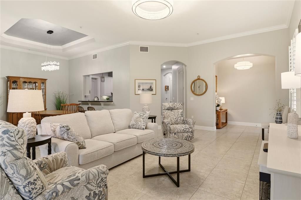 En Venta: $549,000 (3 camas, 2 baños, 2014 Pies cuadrados)