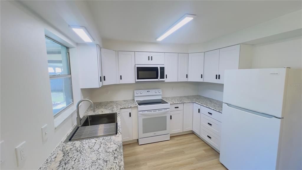 For Rent: $2,700 (3 beds, 2 baths, 1097 Square Feet)