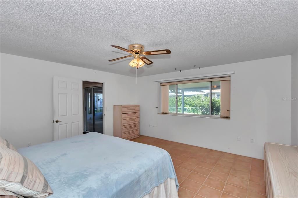 En Venta: $227,000 (3 camas, 2 baños, 2073 Pies cuadrados)