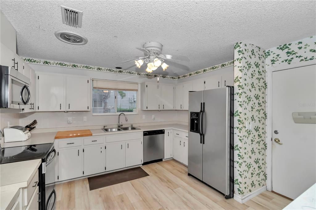 En Venta: $227,000 (3 camas, 2 baños, 2073 Pies cuadrados)