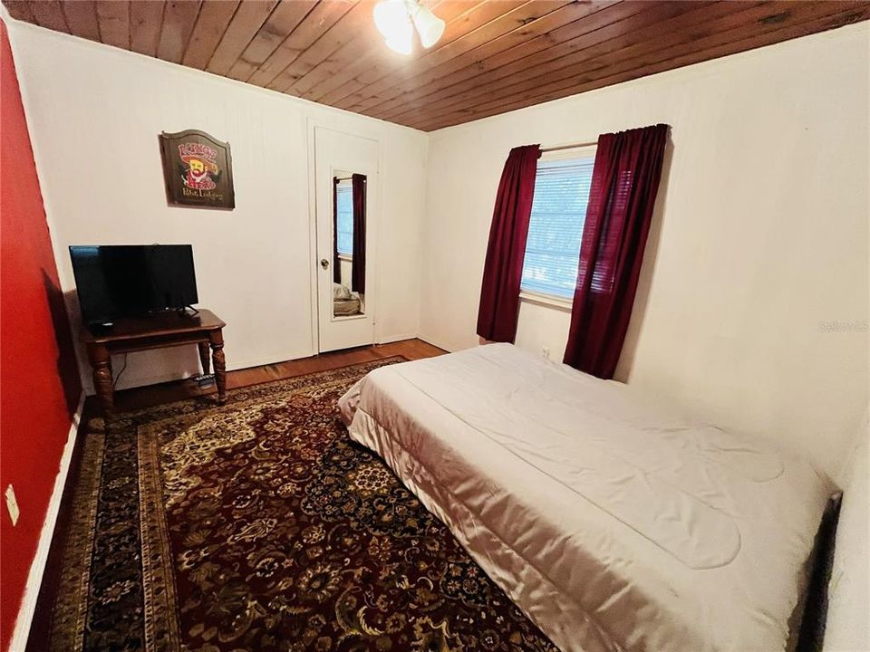 На продажу: $199,000 (3 спален, 1 ванн, 912 Квадратных фут)