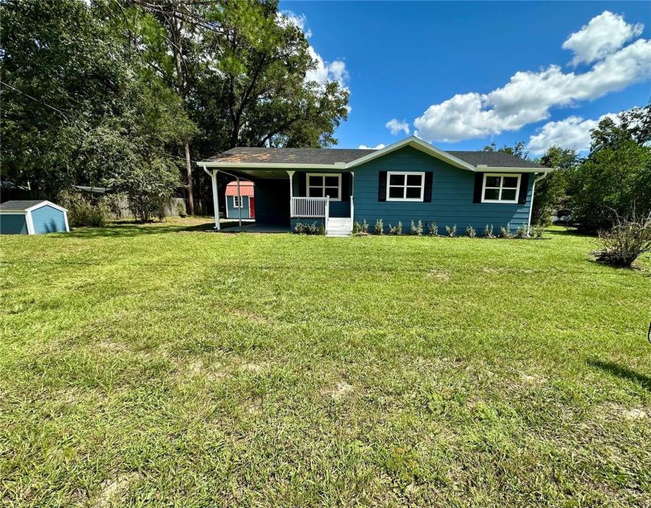 For Sale: $219,000 (3 beds, 2 baths, 1052 Square Feet)
