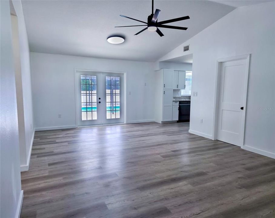 For Sale: $249,990 (3 beds, 2 baths, 1248 Square Feet)