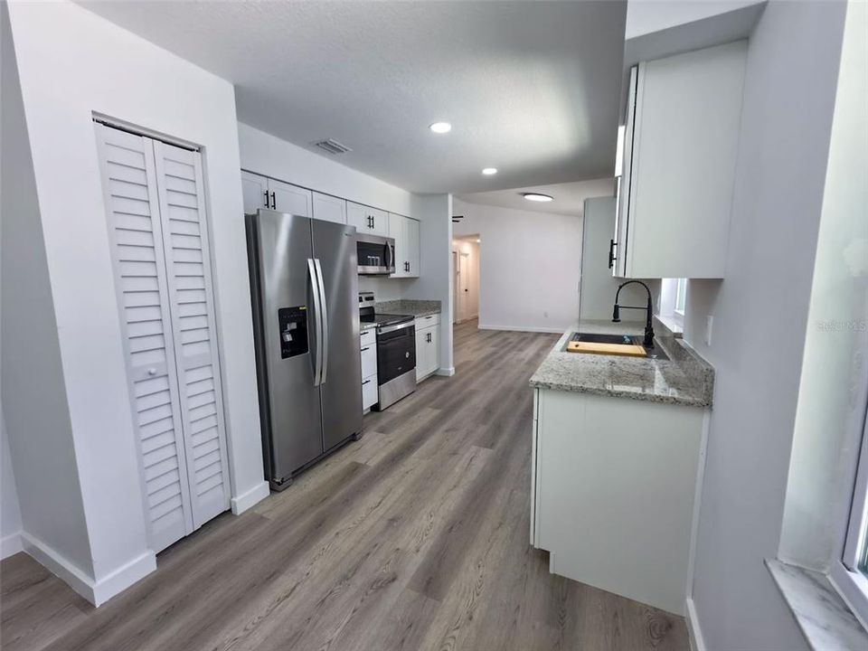 For Sale: $249,990 (3 beds, 2 baths, 1248 Square Feet)