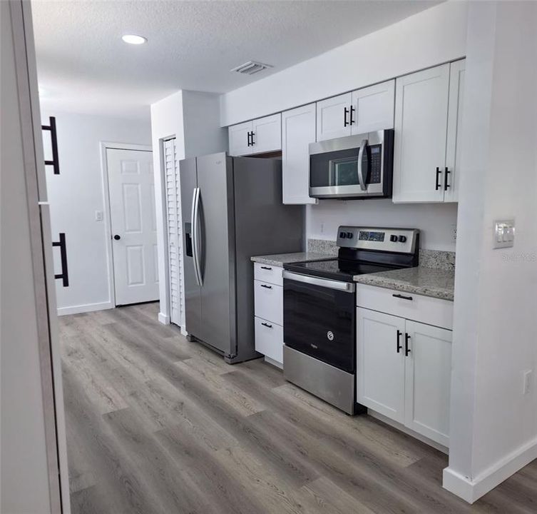 For Sale: $249,990 (3 beds, 2 baths, 1248 Square Feet)