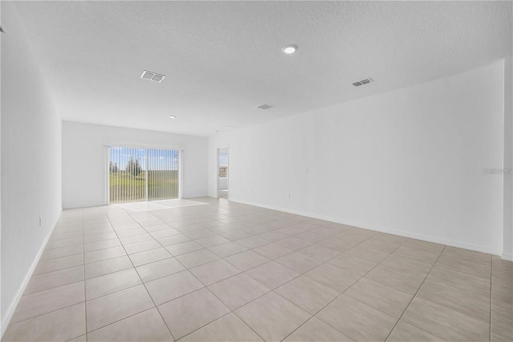 For Rent: $1,850 (3 beds, 2 baths, 1455 Square Feet)
