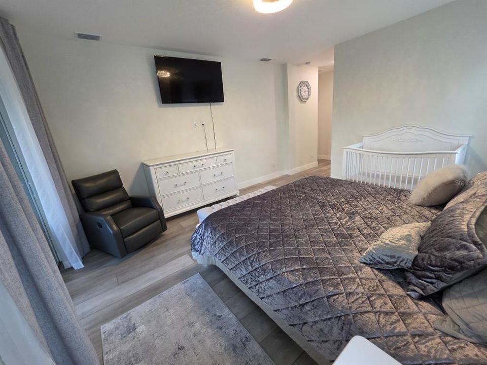 For Sale: $595,000 (3 beds, 2 baths, 1900 Square Feet)