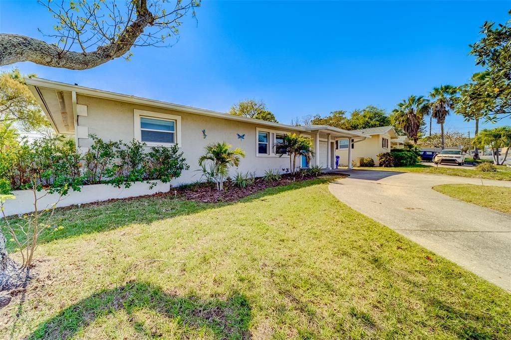 For Rent: $2,750 (3 beds, 2 baths, 1480 Square Feet)