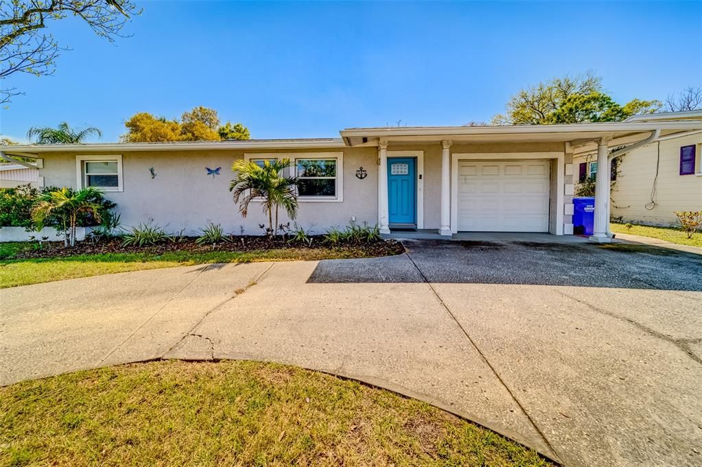 For Rent: $2,750 (3 beds, 2 baths, 1480 Square Feet)