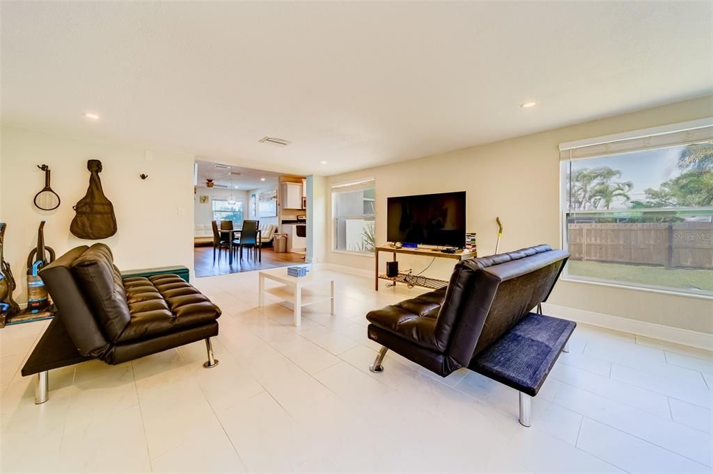For Rent: $2,750 (3 beds, 2 baths, 1480 Square Feet)