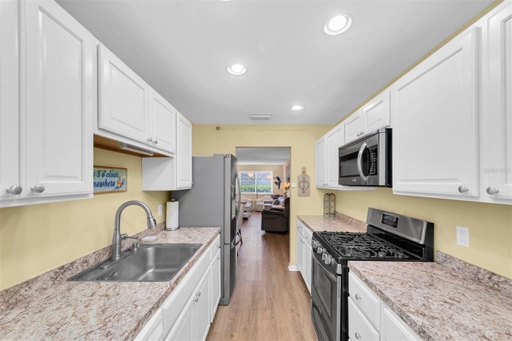 For Rent: $2,300 (2 beds, 2 baths, 1120 Square Feet)