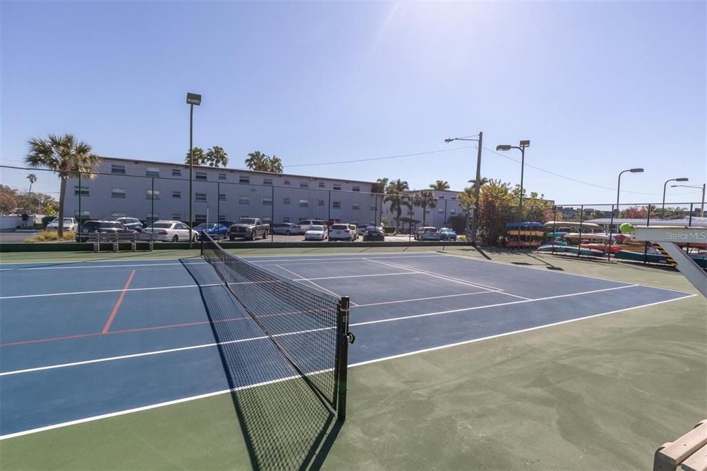 For Rent: $2,300 (2 beds, 2 baths, 1120 Square Feet)