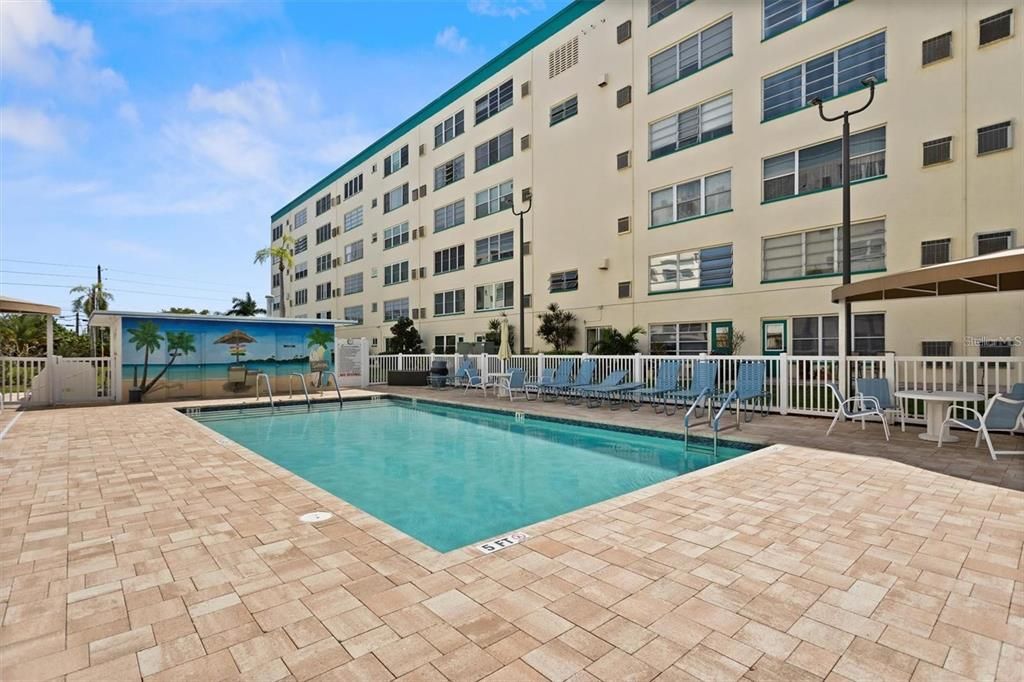 For Rent: $2,300 (2 beds, 2 baths, 1120 Square Feet)