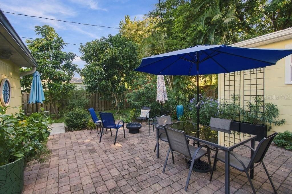 En Venta: $692,000 (2 camas, 2 baños, 1311 Pies cuadrados)