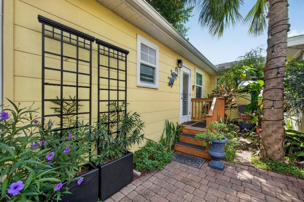 En Venta: $692,000 (2 camas, 2 baños, 1311 Pies cuadrados)