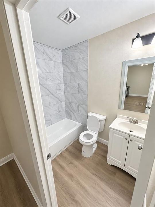 В аренду: $1,375 (2 спален, 1 ванн, 850 Квадратных фут)