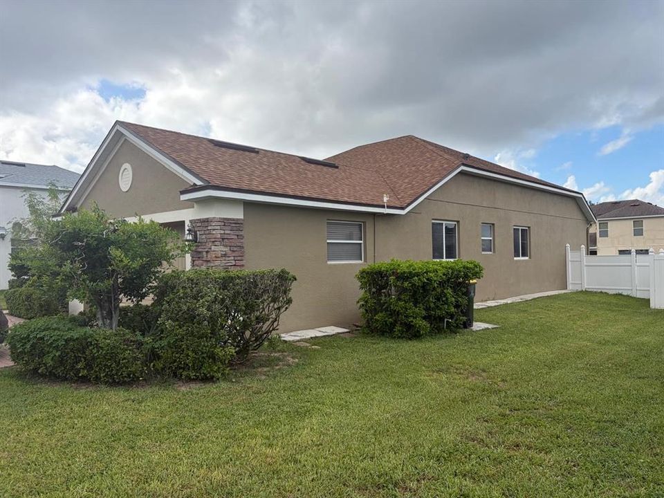 For Rent: $2,550 (4 beds, 3 baths, 2227 Square Feet)