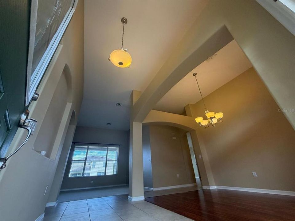 For Rent: $2,550 (4 beds, 3 baths, 2227 Square Feet)