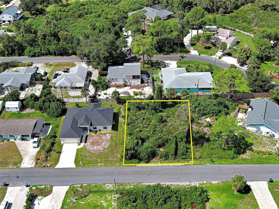 En Venta: $63,000 (0.18 acres)