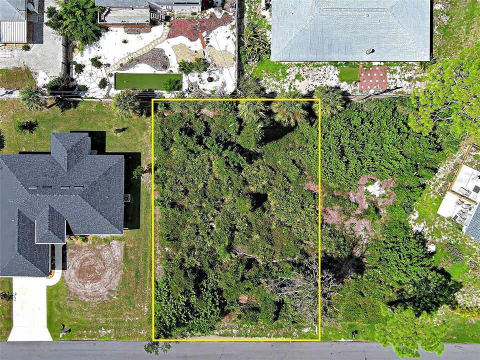 En Venta: $63,000 (0.18 acres)