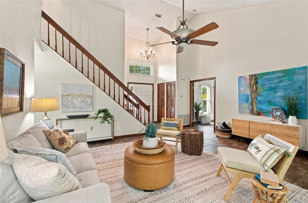 Activo con contrato: $450,000 (3 camas, 2 baños, 1577 Pies cuadrados)