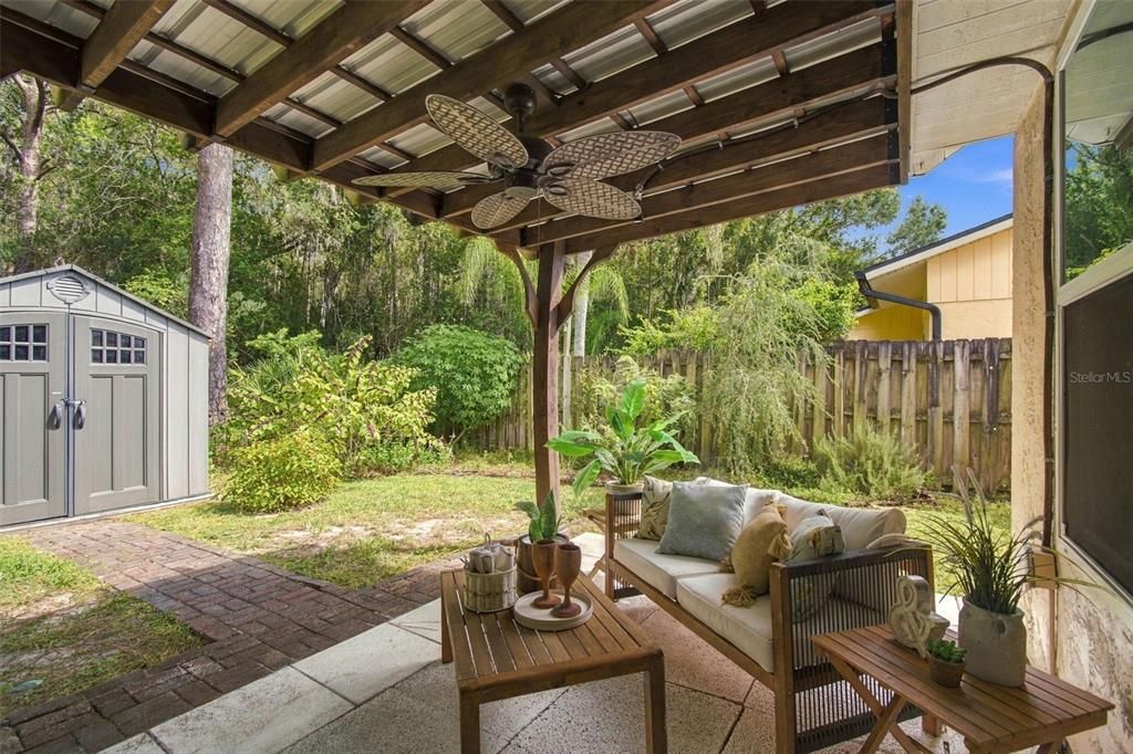 Activo con contrato: $450,000 (3 camas, 2 baños, 1577 Pies cuadrados)