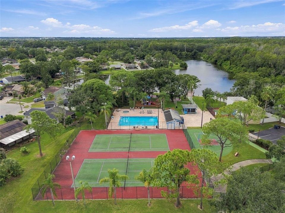 Activo con contrato: $450,000 (3 camas, 2 baños, 1577 Pies cuadrados)