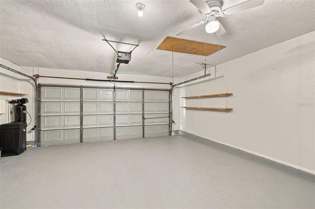 Activo con contrato: $450,000 (3 camas, 2 baños, 1577 Pies cuadrados)