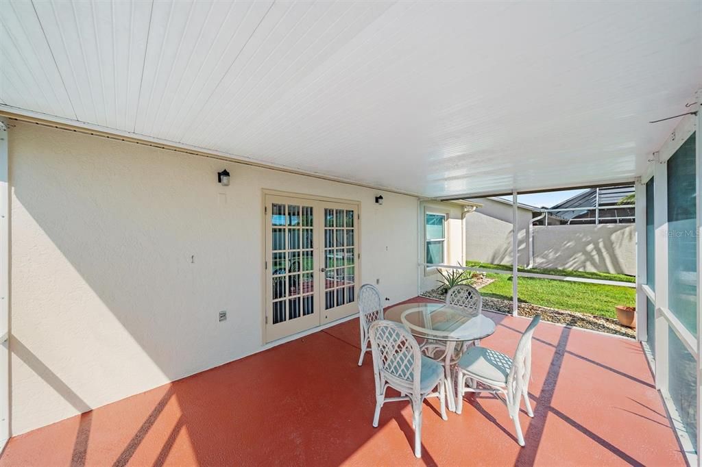 For Sale: $350,000 (2 beds, 2 baths, 1368 Square Feet)