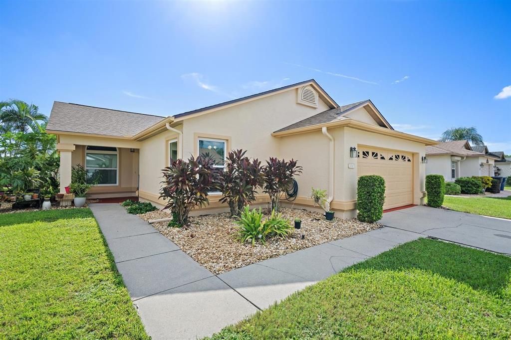 For Sale: $350,000 (2 beds, 2 baths, 1368 Square Feet)