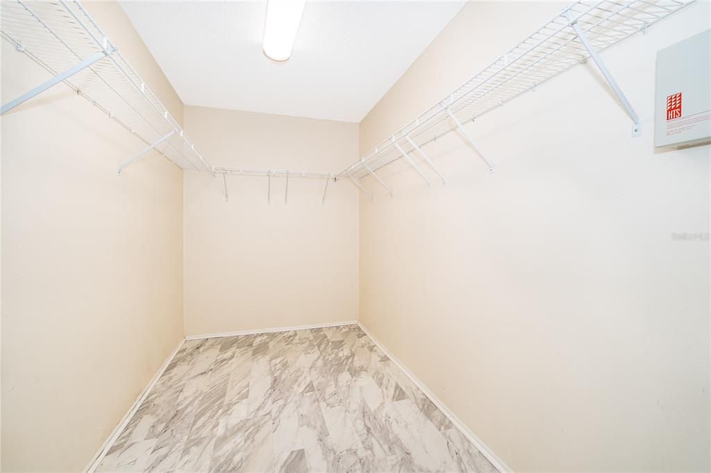 En Venta: $549,900 (5 camas, 2 baños, 2920 Pies cuadrados)