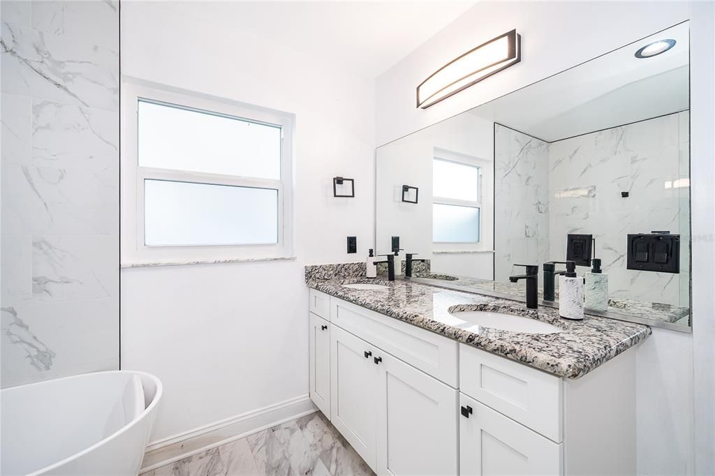 En Venta: $549,900 (5 camas, 2 baños, 2920 Pies cuadrados)