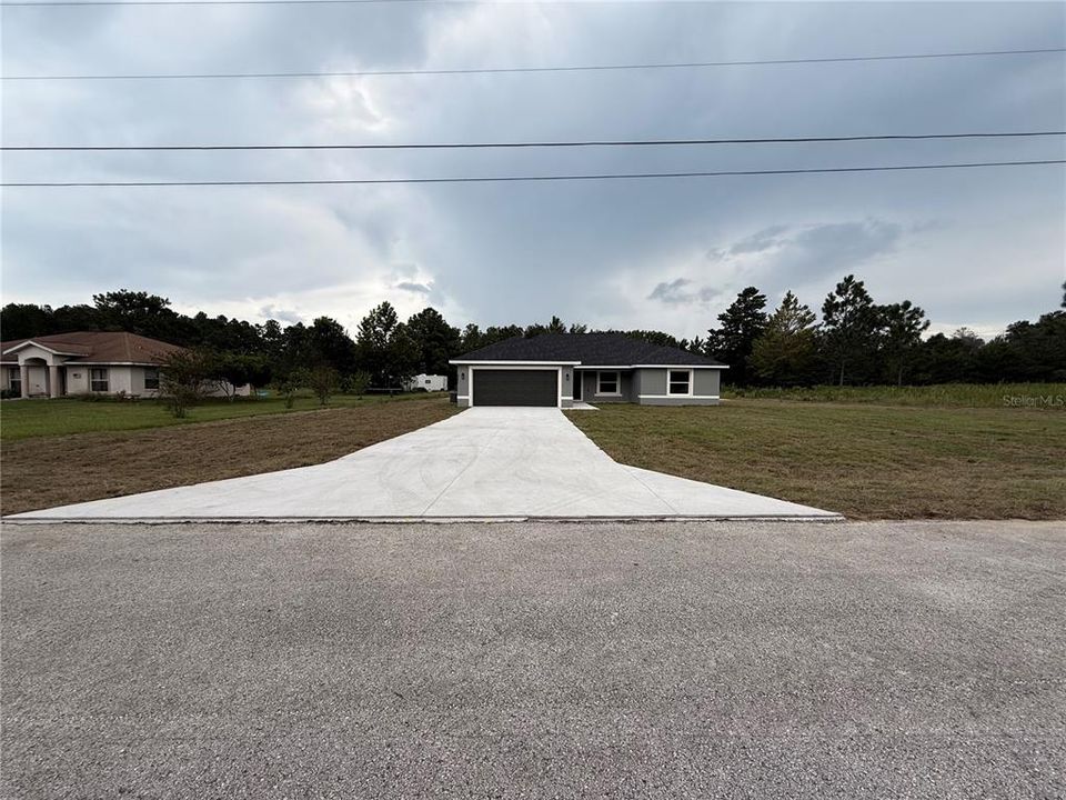 For Sale: $299,900 (4 beds, 2 baths, 1683 Square Feet)