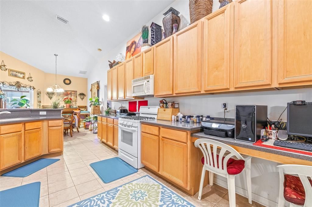 En Venta: $515,000 (4 camas, 3 baños, 2647 Pies cuadrados)