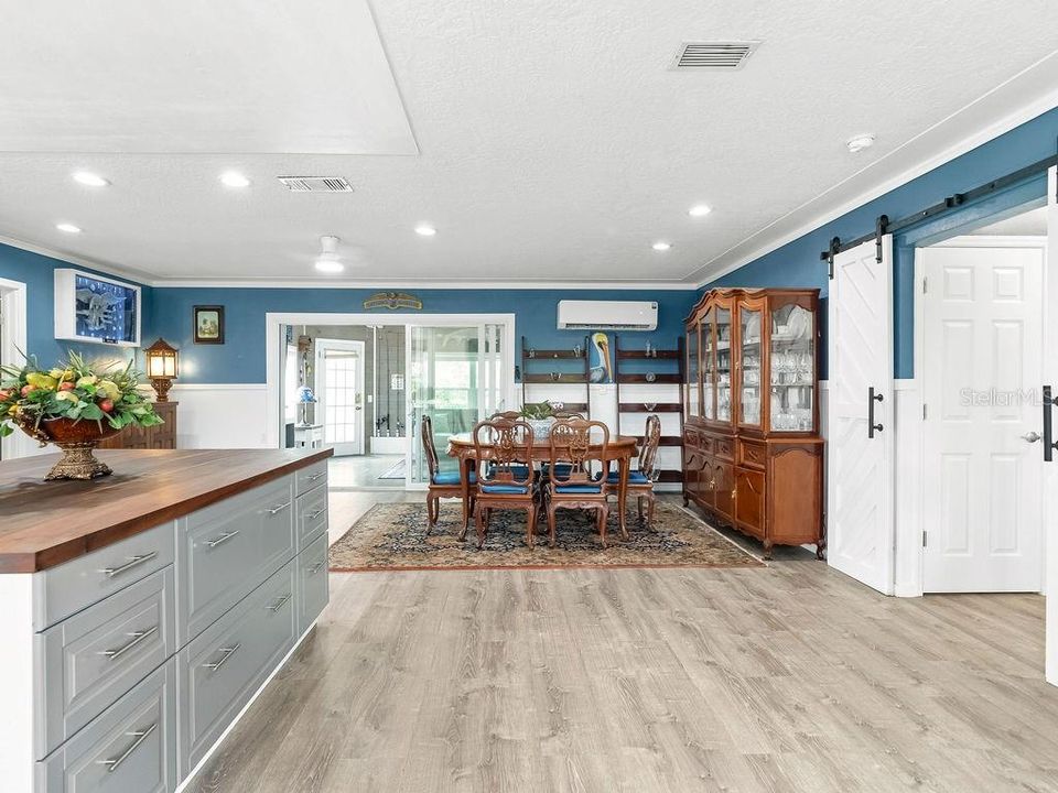 For Sale: $659,000 (3 beds, 2 baths, 1669 Square Feet)