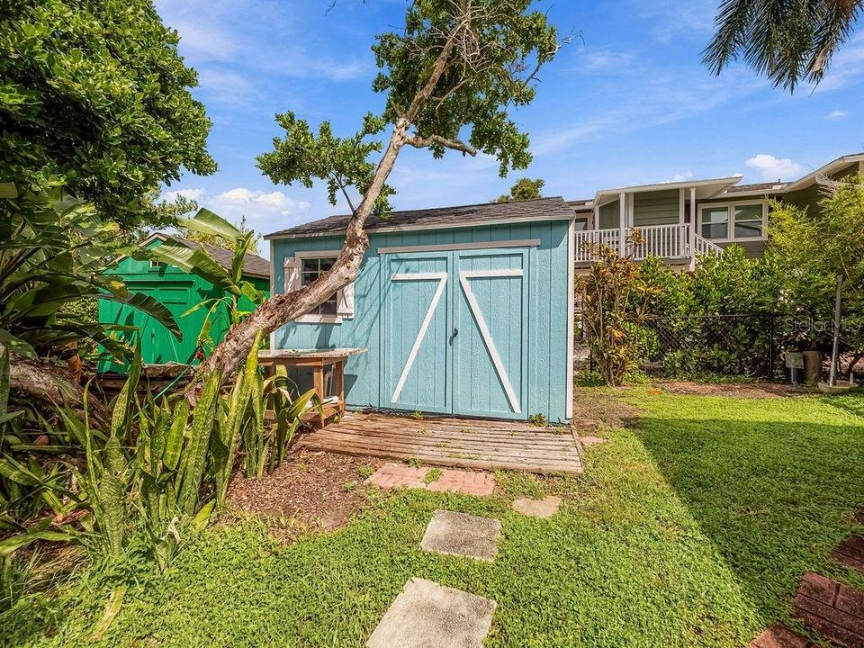 For Sale: $659,000 (3 beds, 2 baths, 1669 Square Feet)