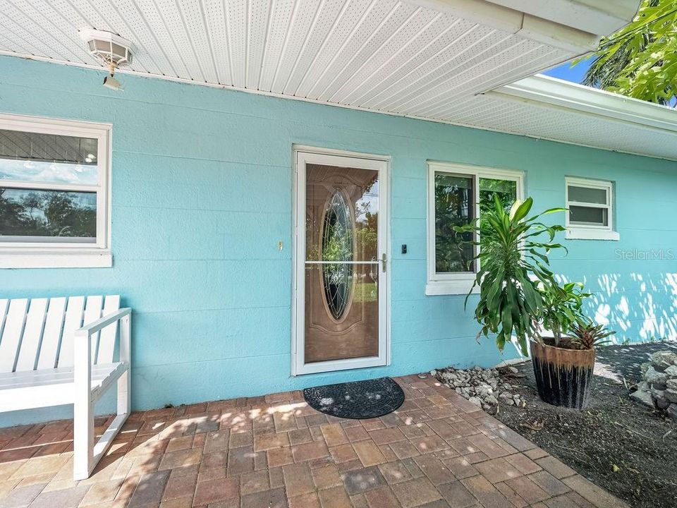 For Sale: $659,000 (3 beds, 2 baths, 1669 Square Feet)