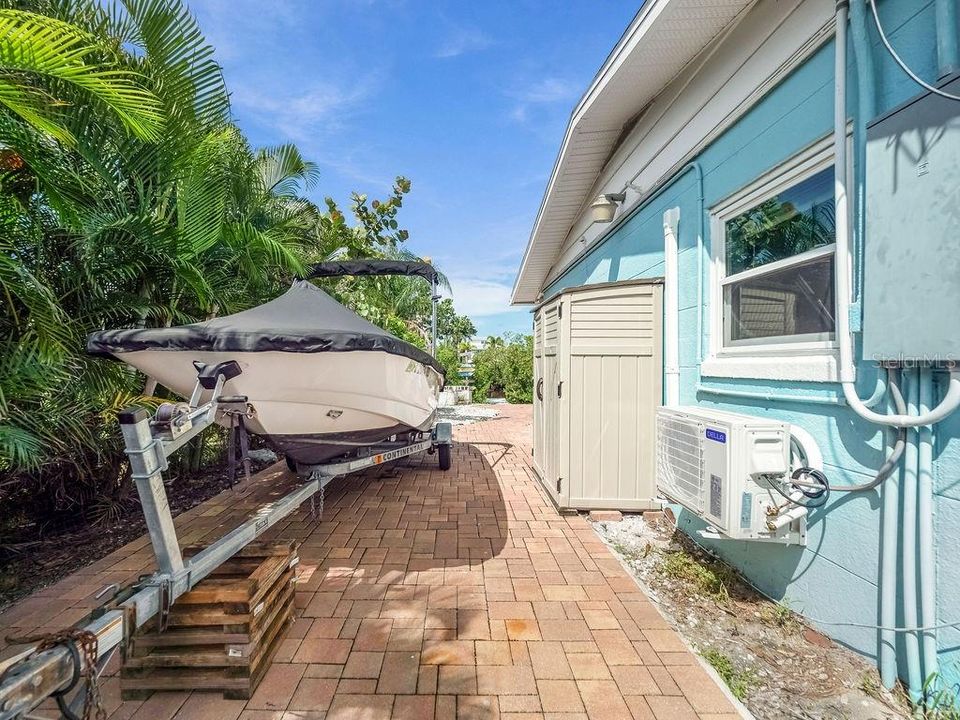 For Sale: $659,000 (3 beds, 2 baths, 1669 Square Feet)