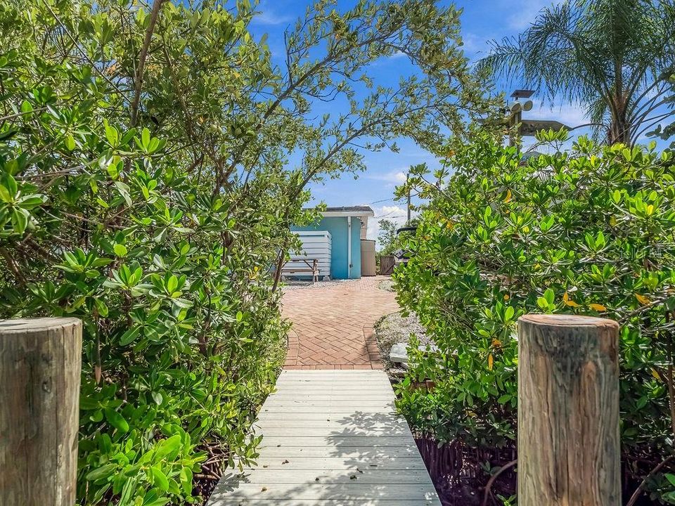 For Sale: $659,000 (3 beds, 2 baths, 1669 Square Feet)