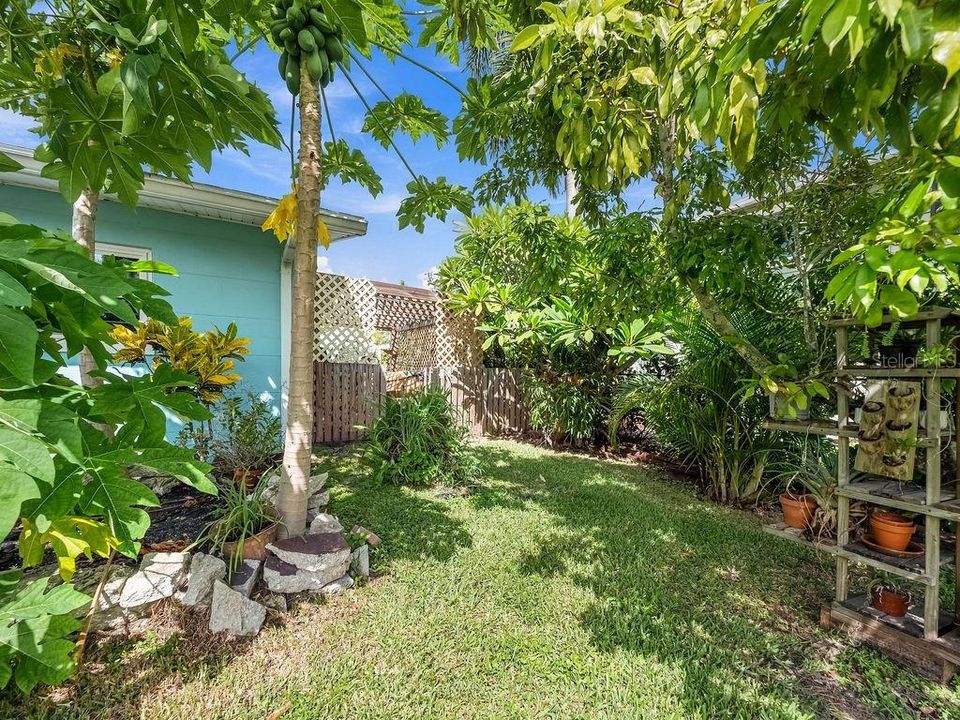 For Sale: $659,000 (3 beds, 2 baths, 1669 Square Feet)