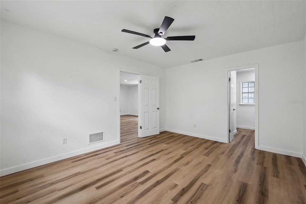 For Sale: $474,900 (3 beds, 2 baths, 1706 Square Feet)