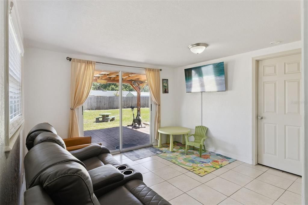 En Venta: $259,900 (3 camas, 2 baños, 1598 Pies cuadrados)