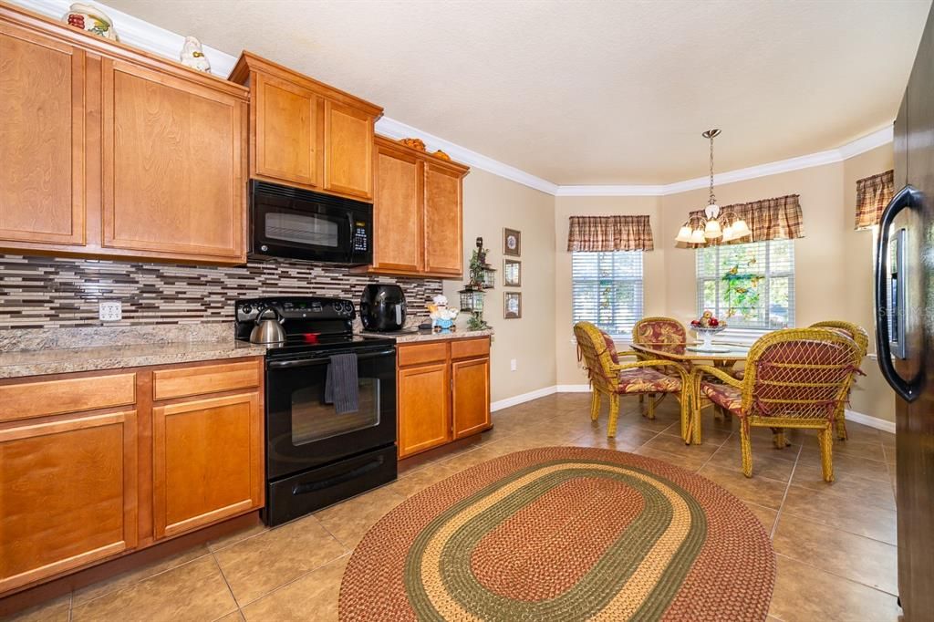 На продажу: $389,990 (3 спален, 2 ванн, 1770 Квадратных фут)