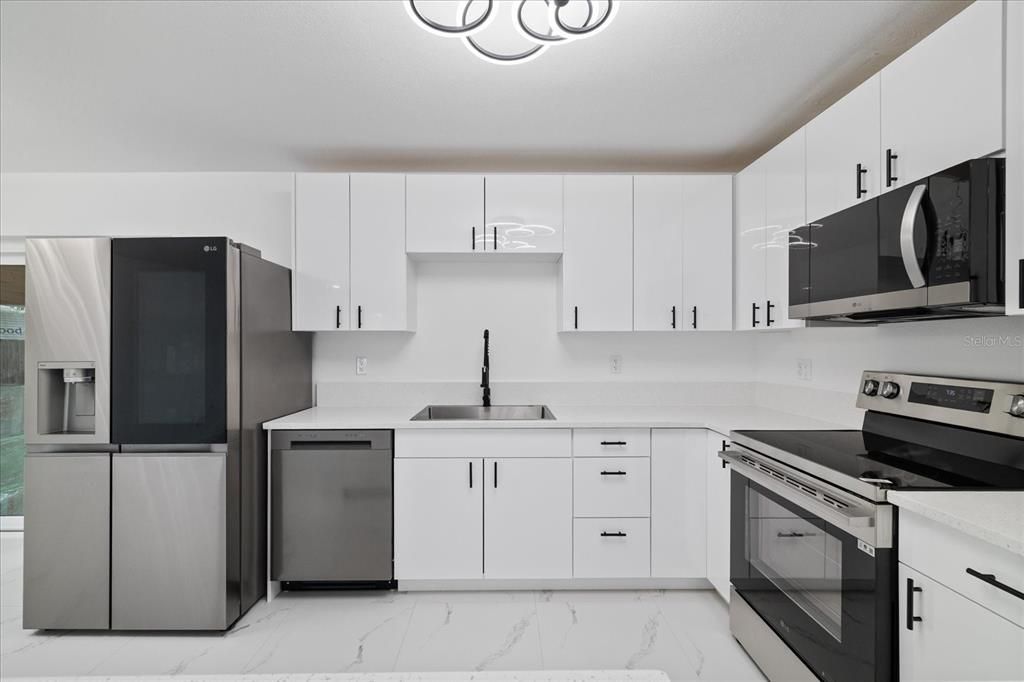 En Venta: $410,000 (4 camas, 2 baños, 1540 Pies cuadrados)